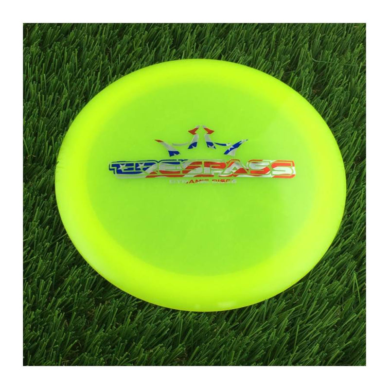 Dynamic Discs Lucid Trespass with Flag Bar Stamp Stamp - 175g - Translucent Yellow