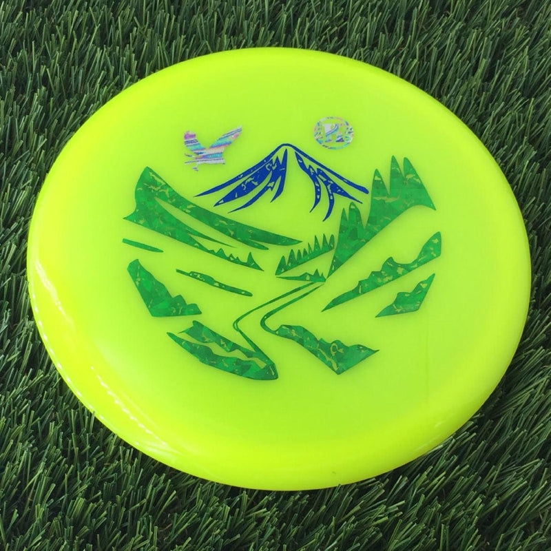 Kastaplast K1 Kaxe with National Disc Golf Day 2024 - Wilderness Paradise Stamp - 173g Yellow