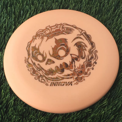 Innova Nexus Color Glow Aviar Putter with Doom Pumpkin - Innova Halloween 2024 Stamp - 175g Light Orange