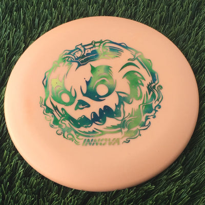 Innova Nexus Color Glow Aviar Putter with Doom Pumpkin - Innova Halloween 2024 Stamp - 175g Light Orange